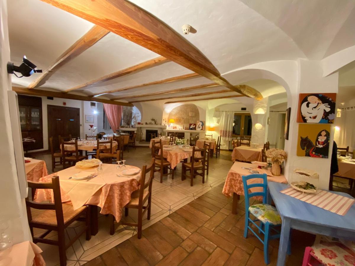 Locanda Tipica Sa Corte Ольєна Екстер'єр фото