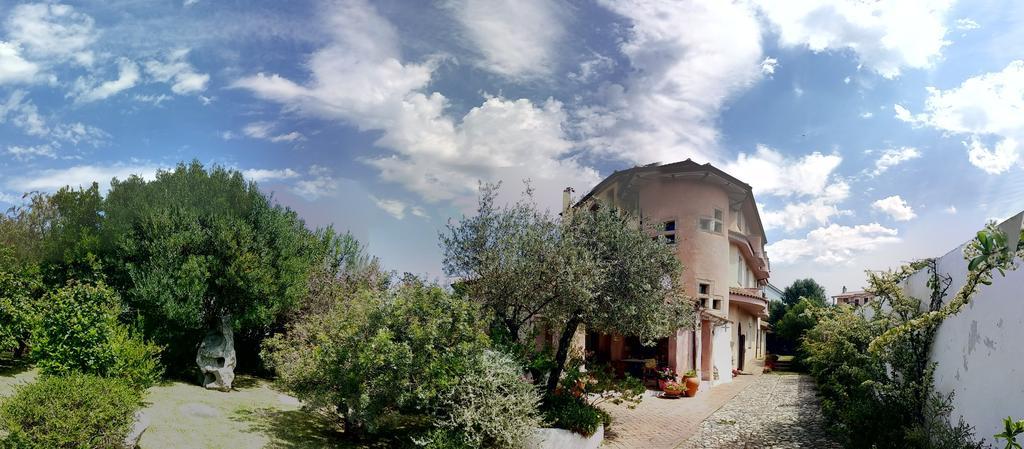 Locanda Tipica Sa Corte Ольєна Екстер'єр фото