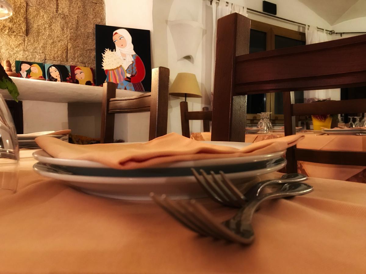 Locanda Tipica Sa Corte Ольєна Екстер'єр фото